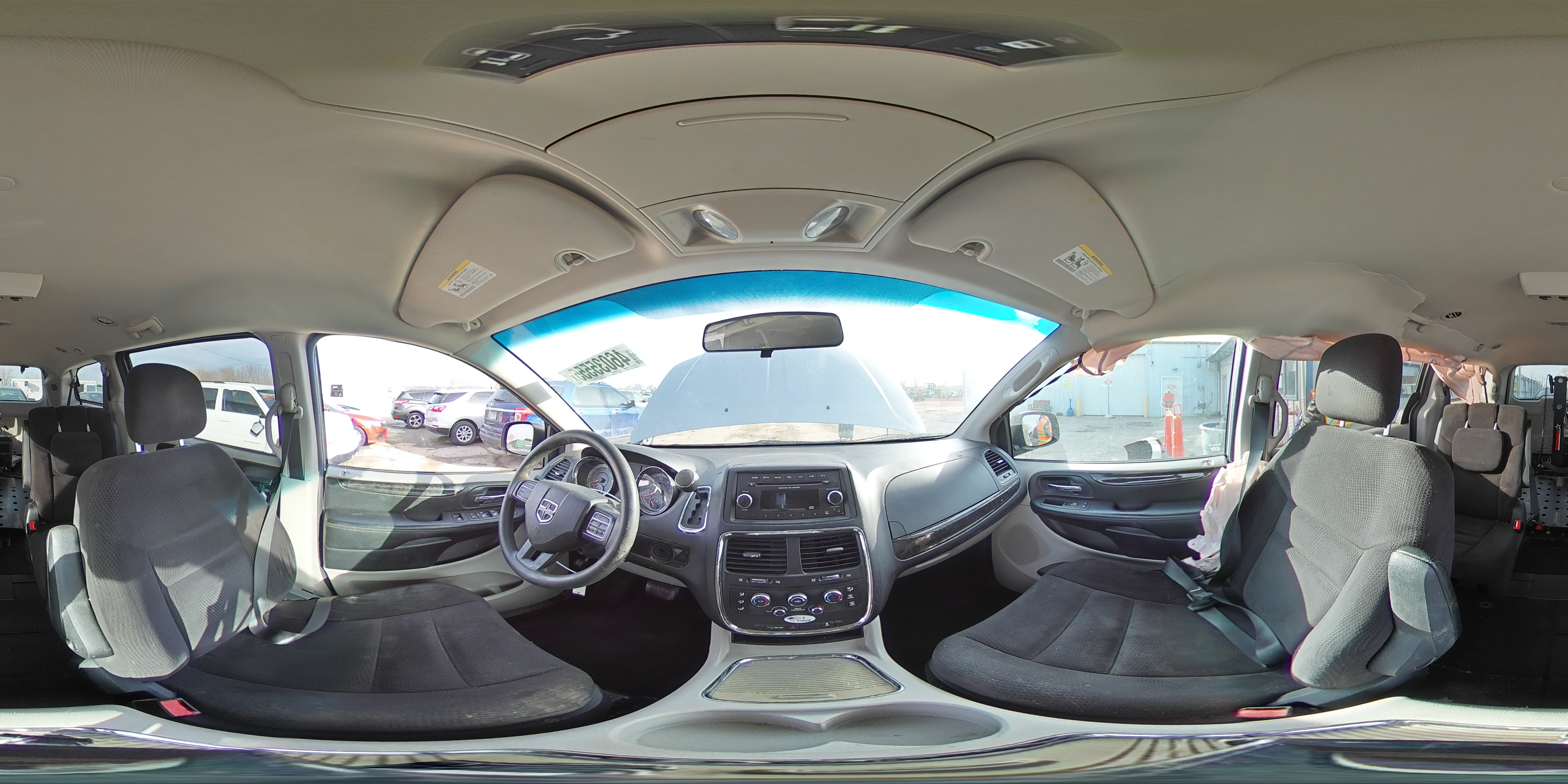 2014 Dodge Caravan - Image 15
