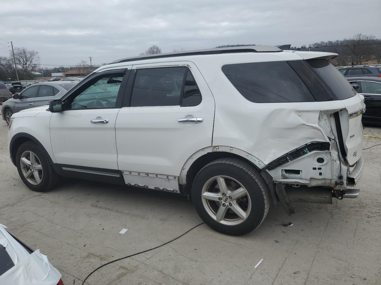 2018 Ford Explorer - Image 2