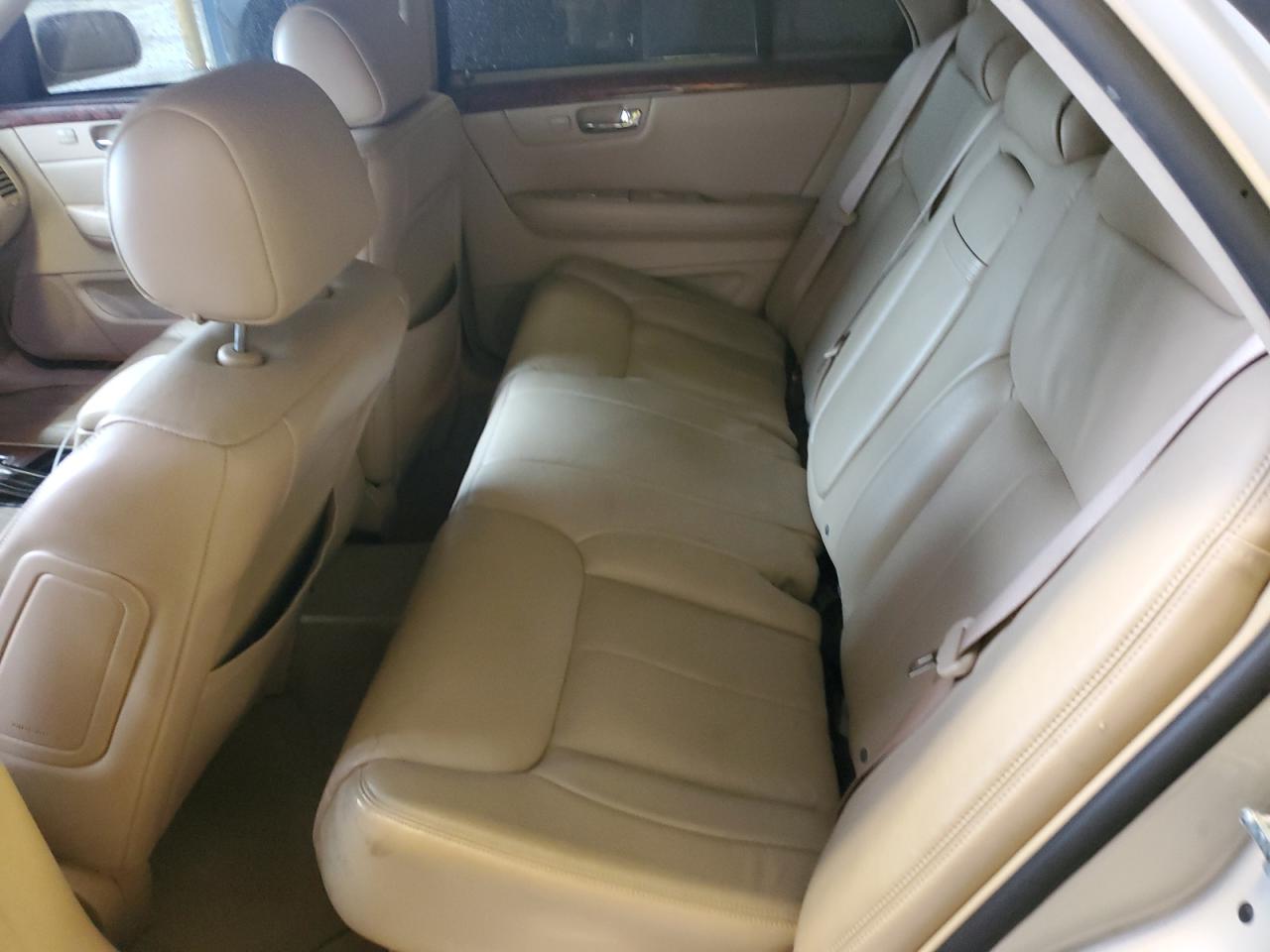 2007 Cadillac DTS - Image 10