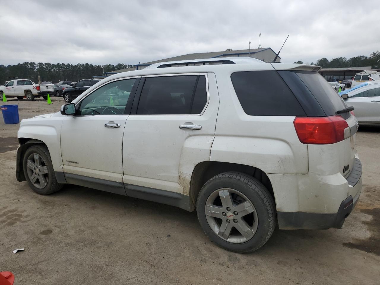 2012 GMC Terrain - Image 2