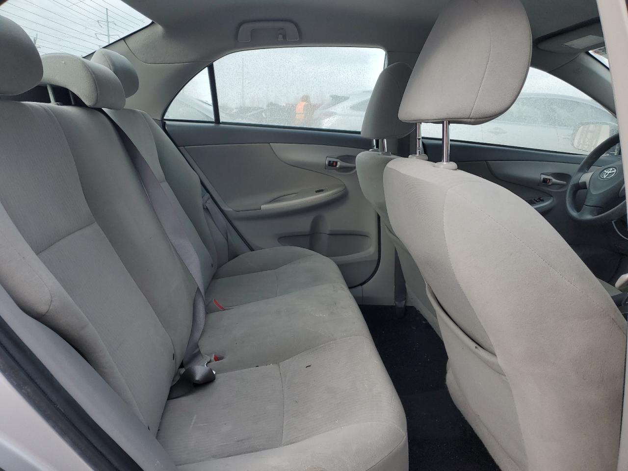 2010 Toyota Corolla - Image 10