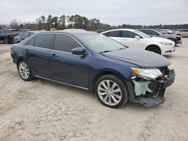  TOYOTA CAMRY 2014 Granatowy