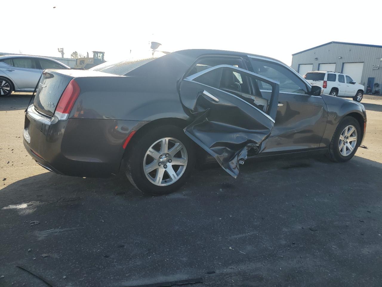 2017 Chrysler 300 - Image 3