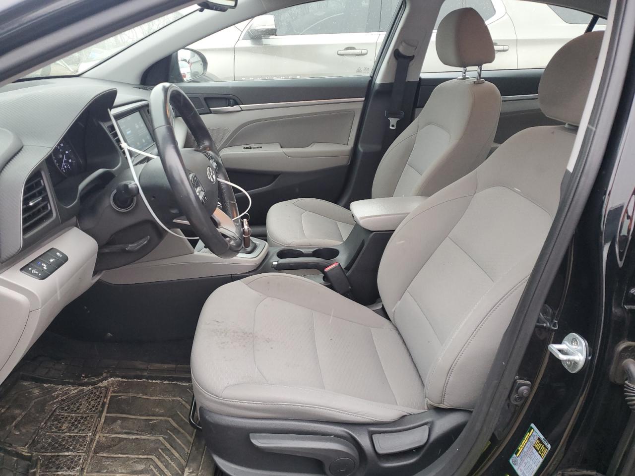2019 Hyundai Elantra - Image 7