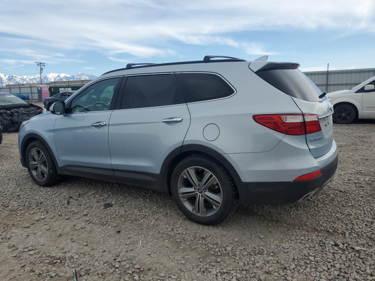 2013 Hyundai Santa Fe - Image 2