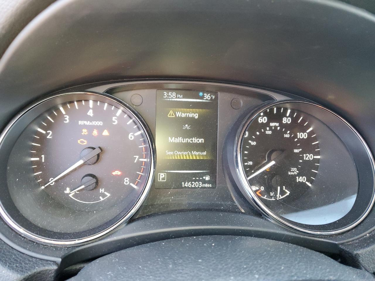 2017 Nissan Rogue - Image 9