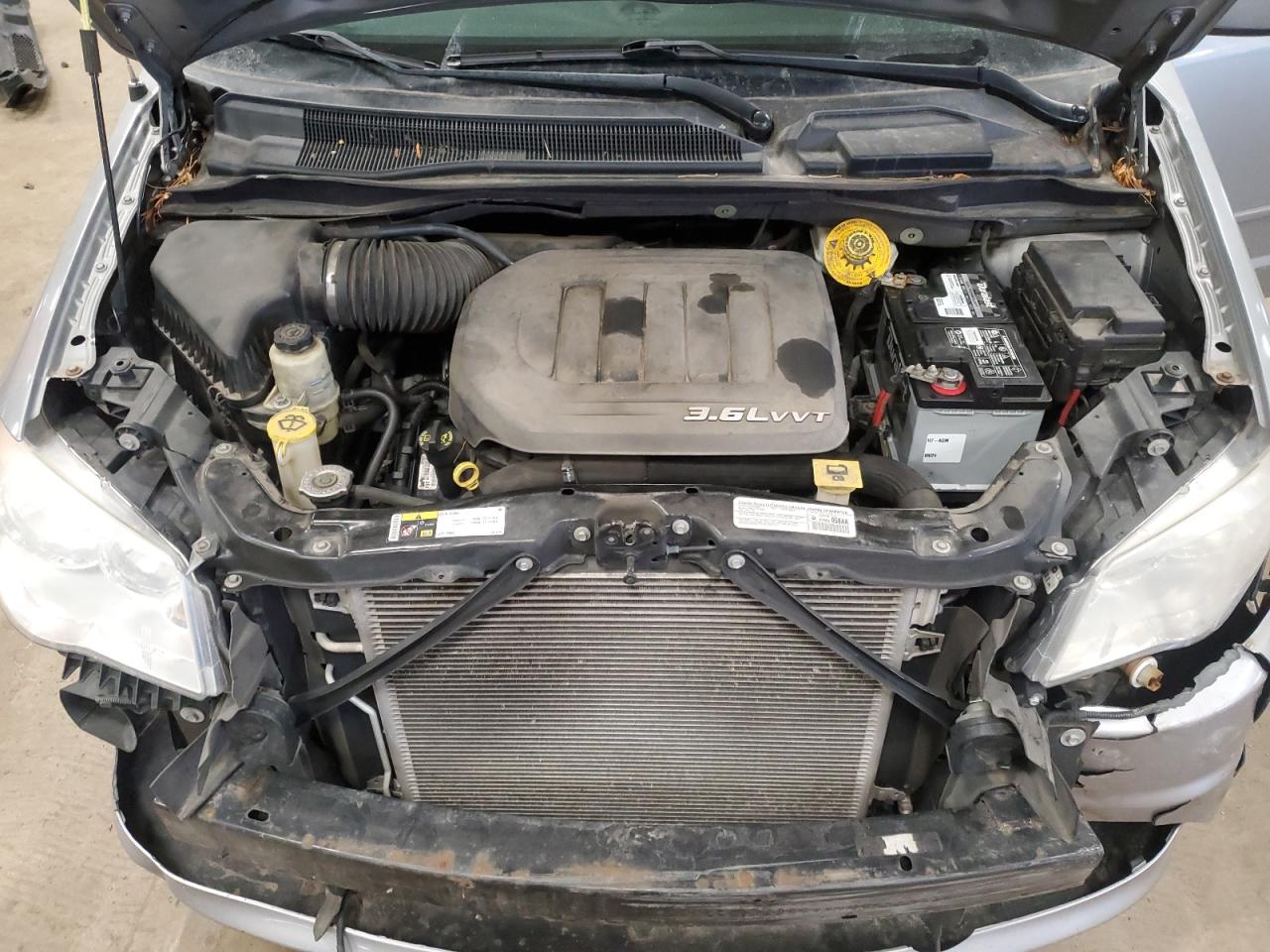 2014 Dodge Caravan - Image 12
