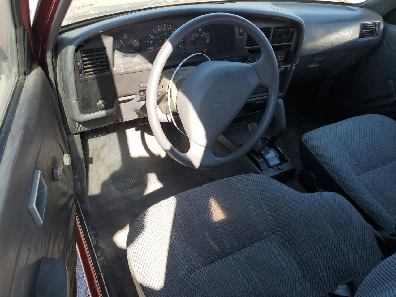 1994 Toyota Pickup - Image 8