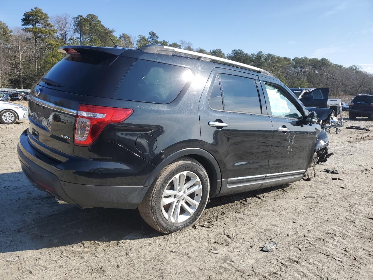 2014 Ford Explorer - Image 3