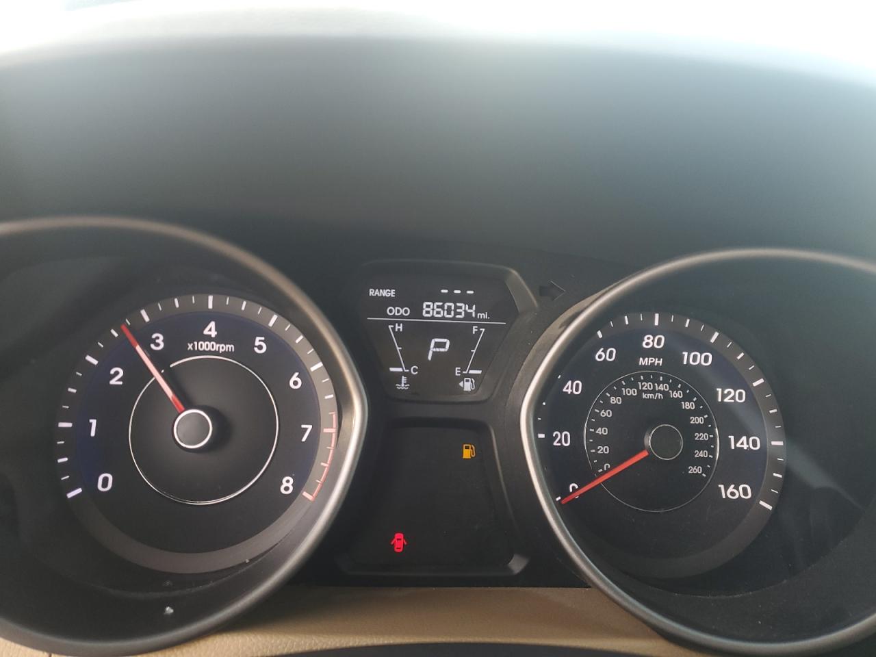 2013 Hyundai Elantra - Image 9