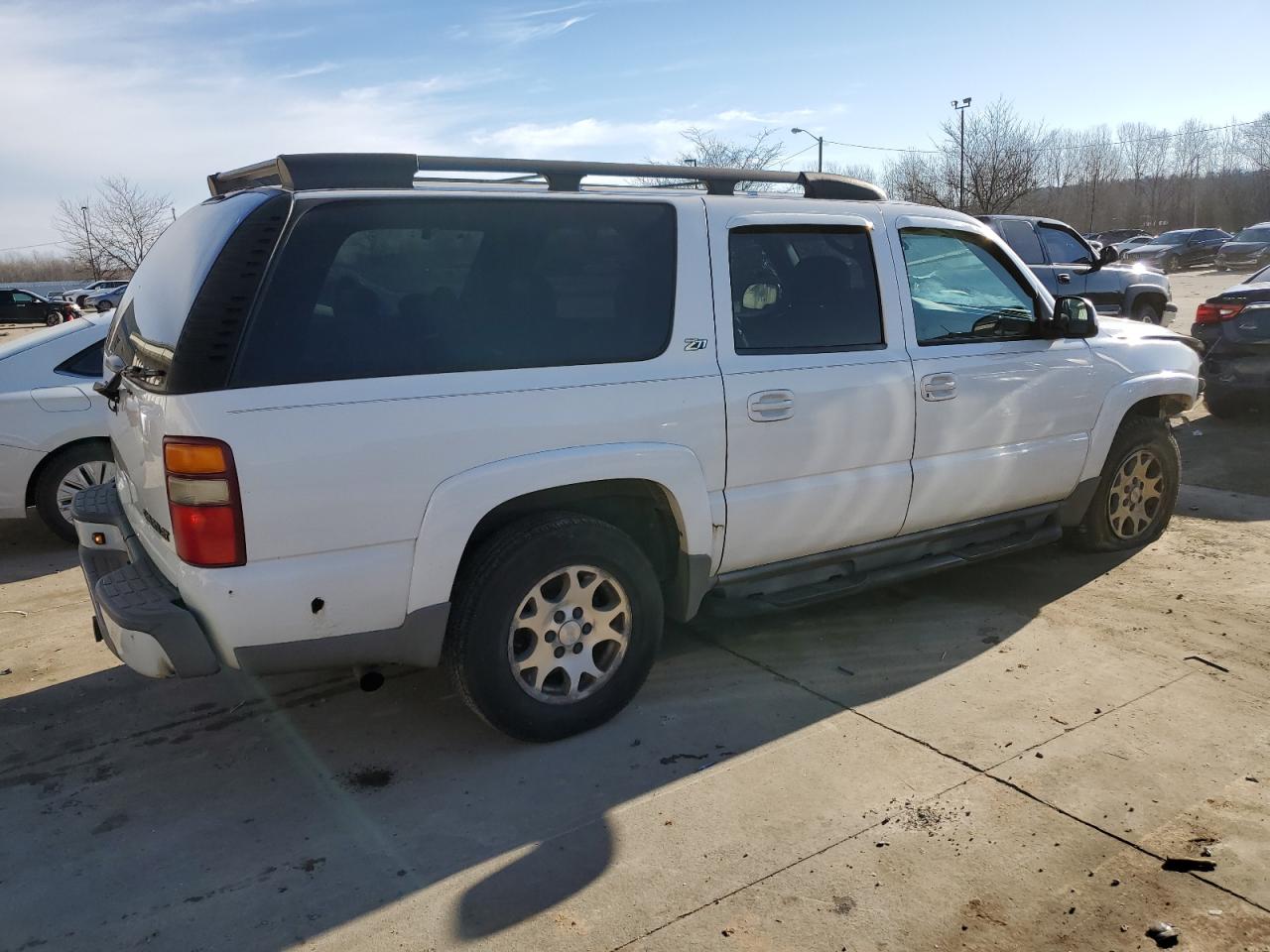 2002 Chevrolet Suburban - Image 3