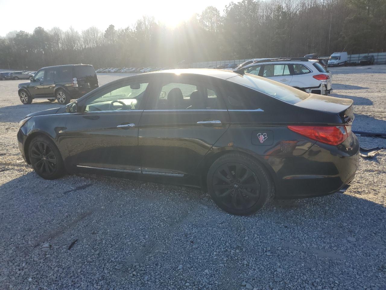 2011 Hyundai Sonata - Image 2