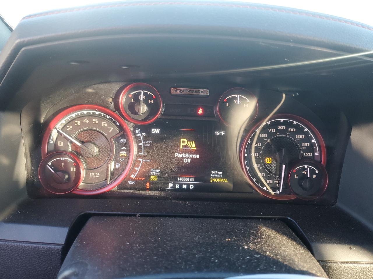 2015 RAM 1500 - Image 9