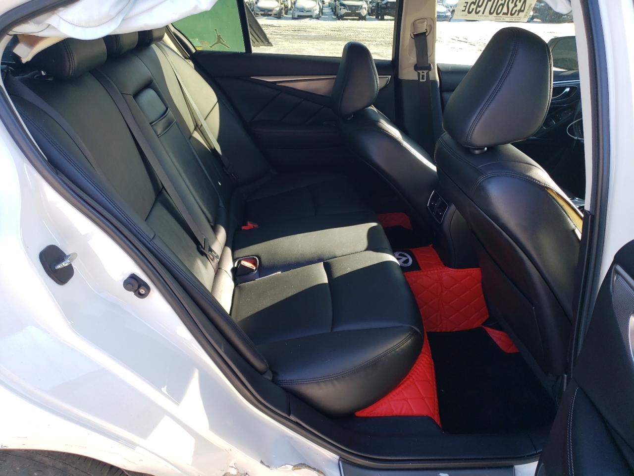 2015 Infiniti Q50 - Image 10