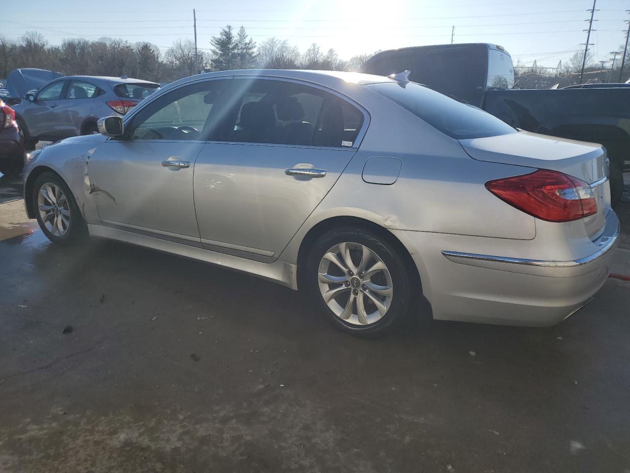 2013 Hyundai Genesis - Image 2