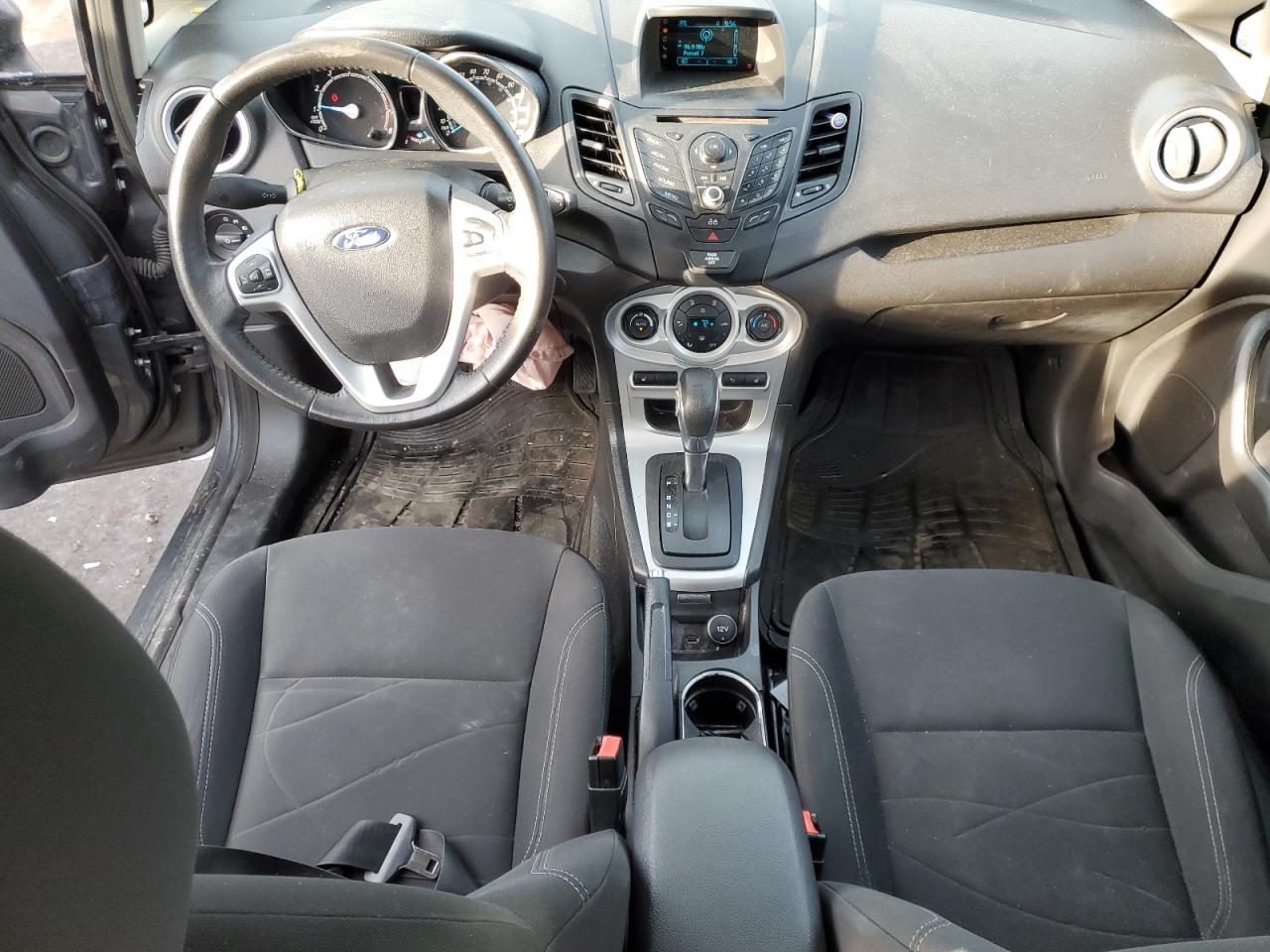 2015 Ford Fiesta - Image 8