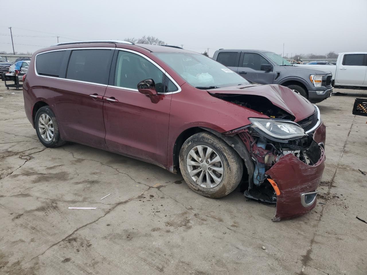 2019 Chrysler Pacifica - Image 4