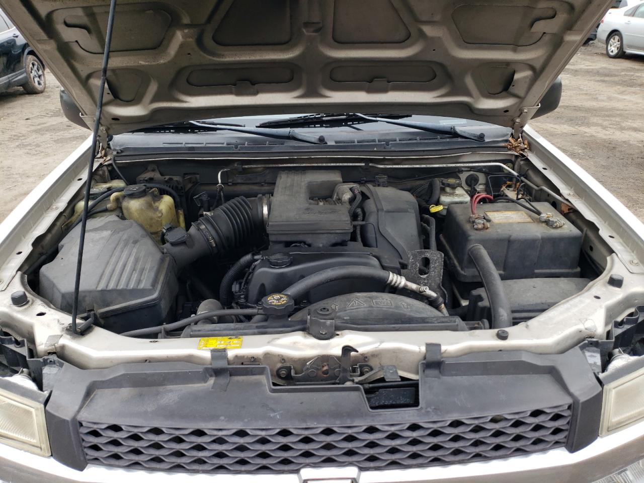 2005 Chevrolet Colorado - Image 11