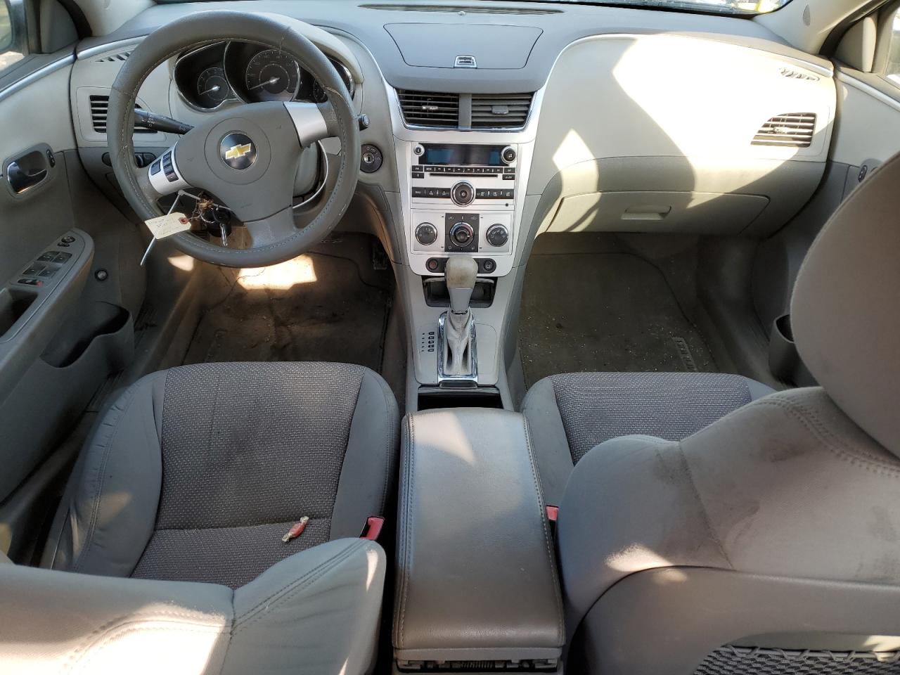2011 Chevrolet Malibu - Image 8