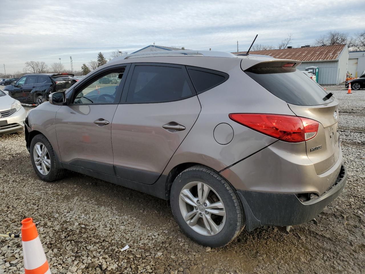 2012 Hyundai Tucson - Image 2