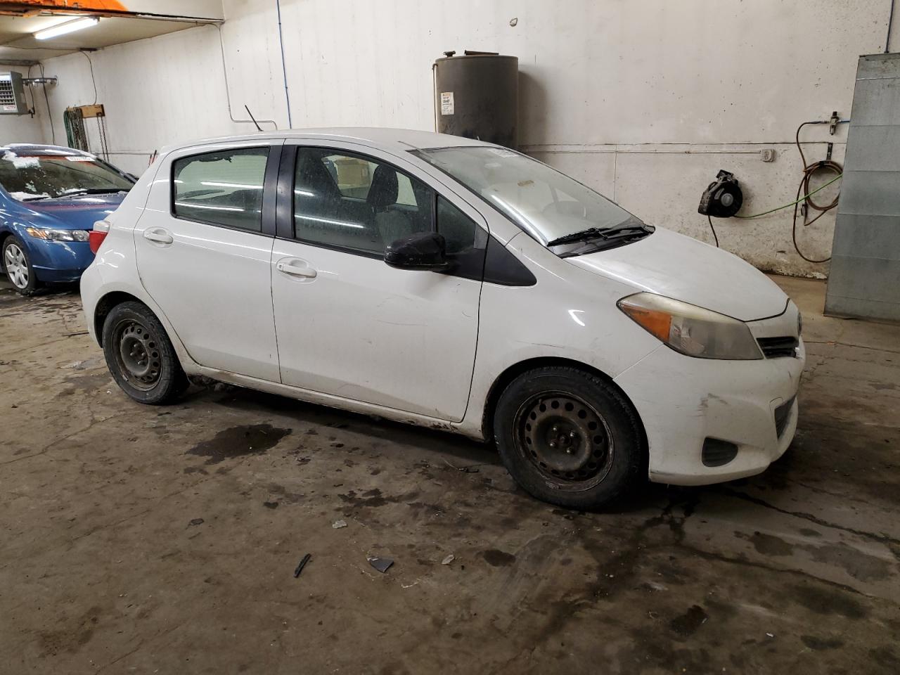 2012 Toyota Yaris - Image 4