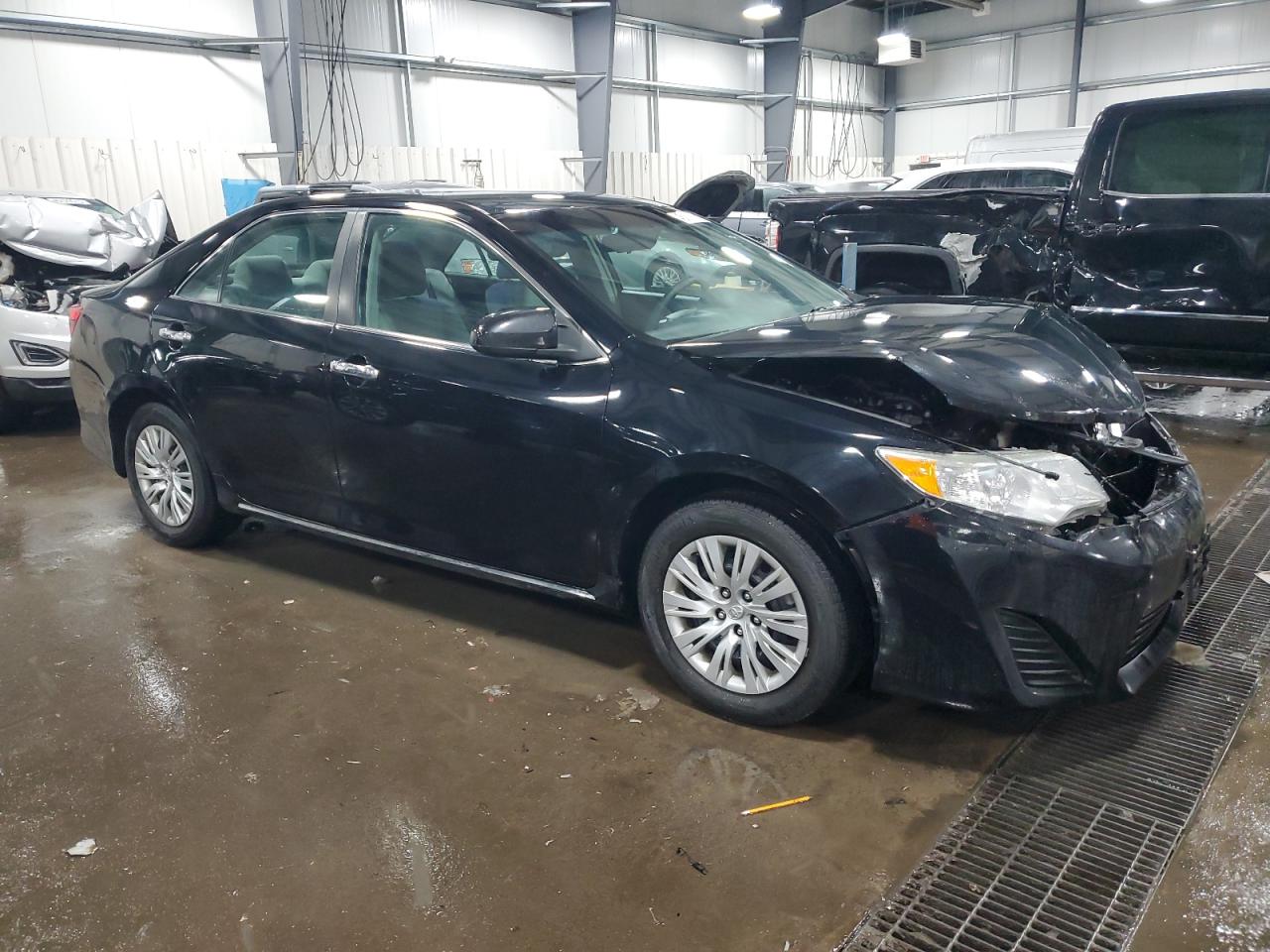 2014 Toyota Camry - Image 4