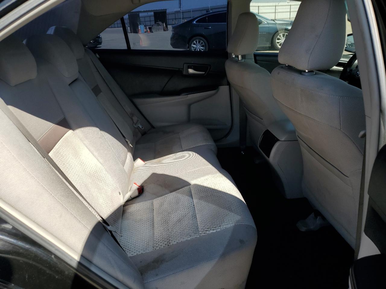 2014 Toyota Camry - Image 10