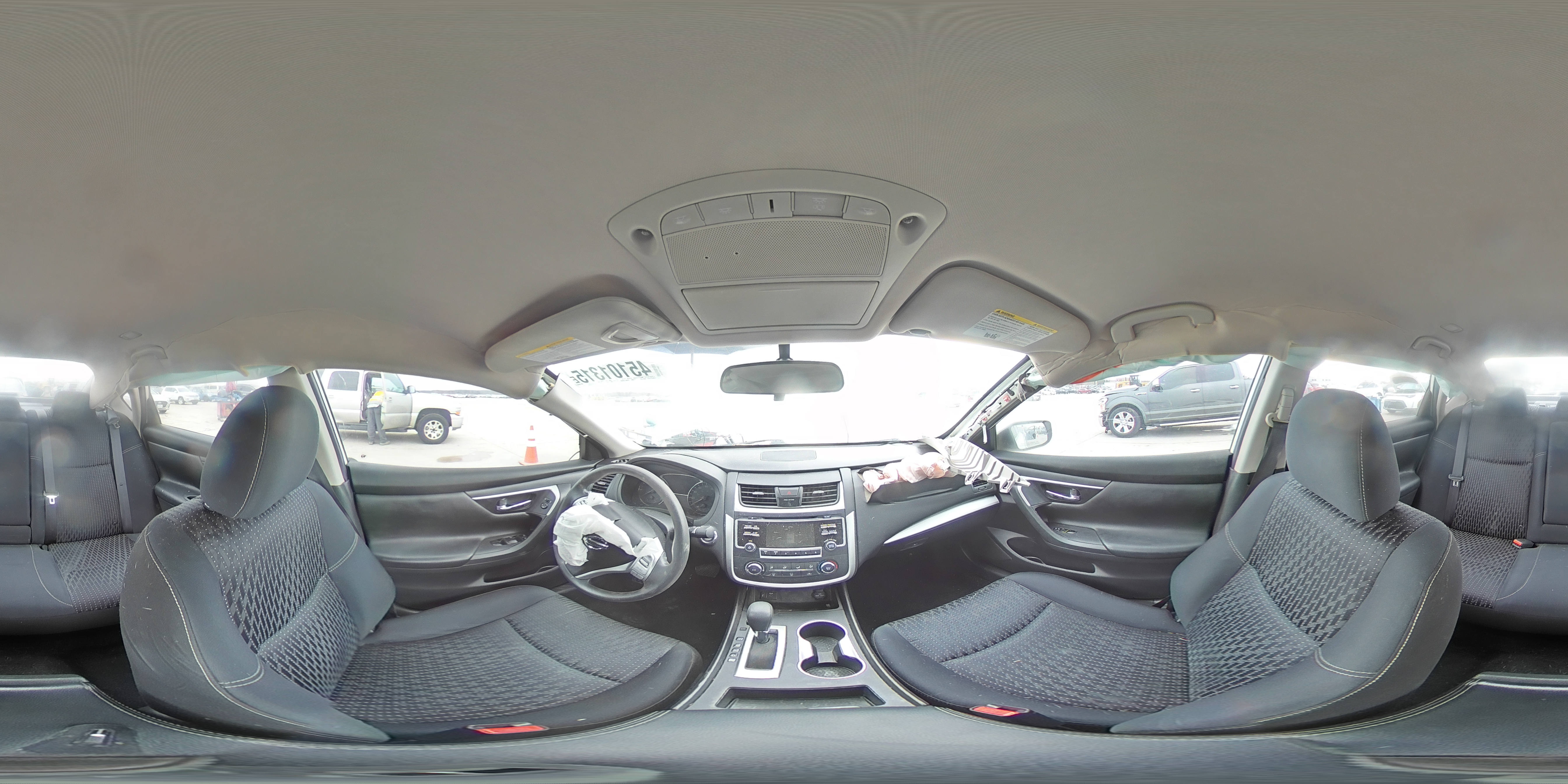 2017 Nissan Altima - Image 13