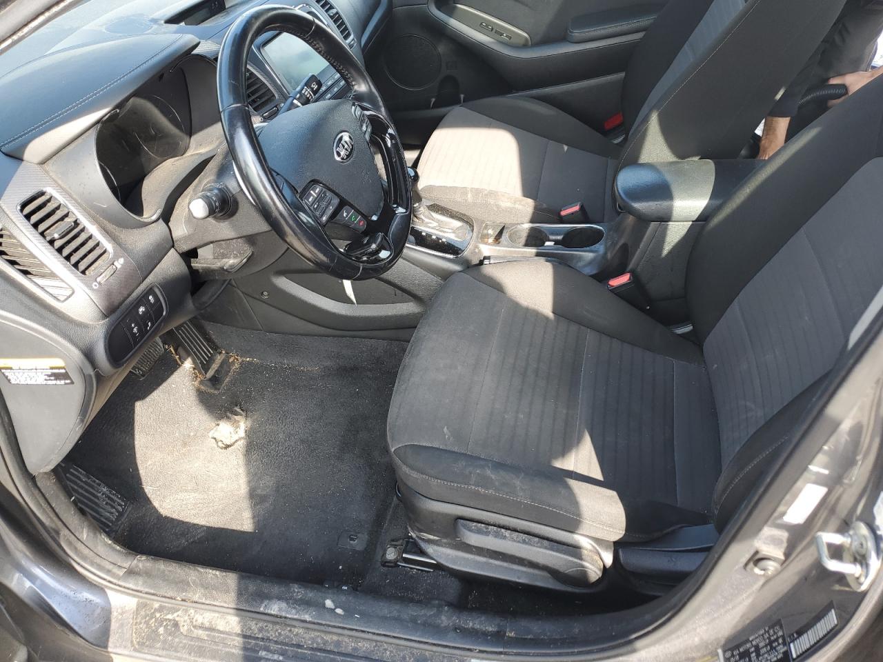 2018 Kia Forte - Image 7