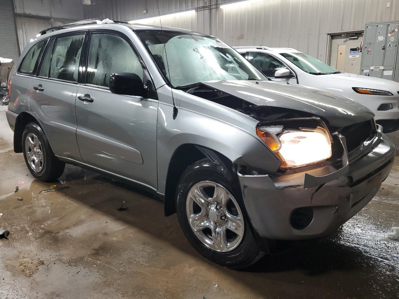 2004 Toyota RAV 4 - Image 4