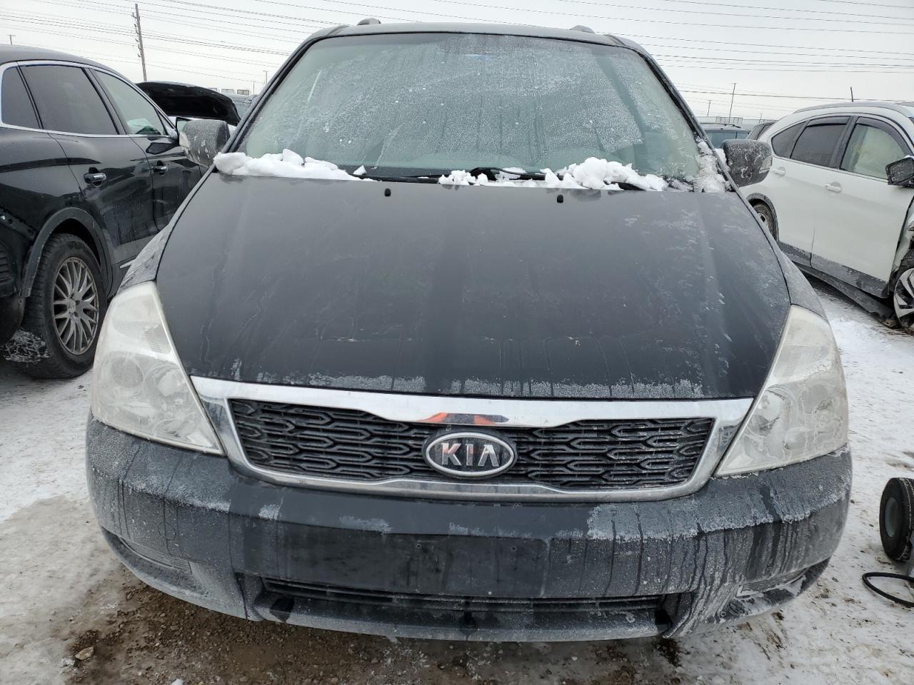 2012 Kia Sedona - Image 5