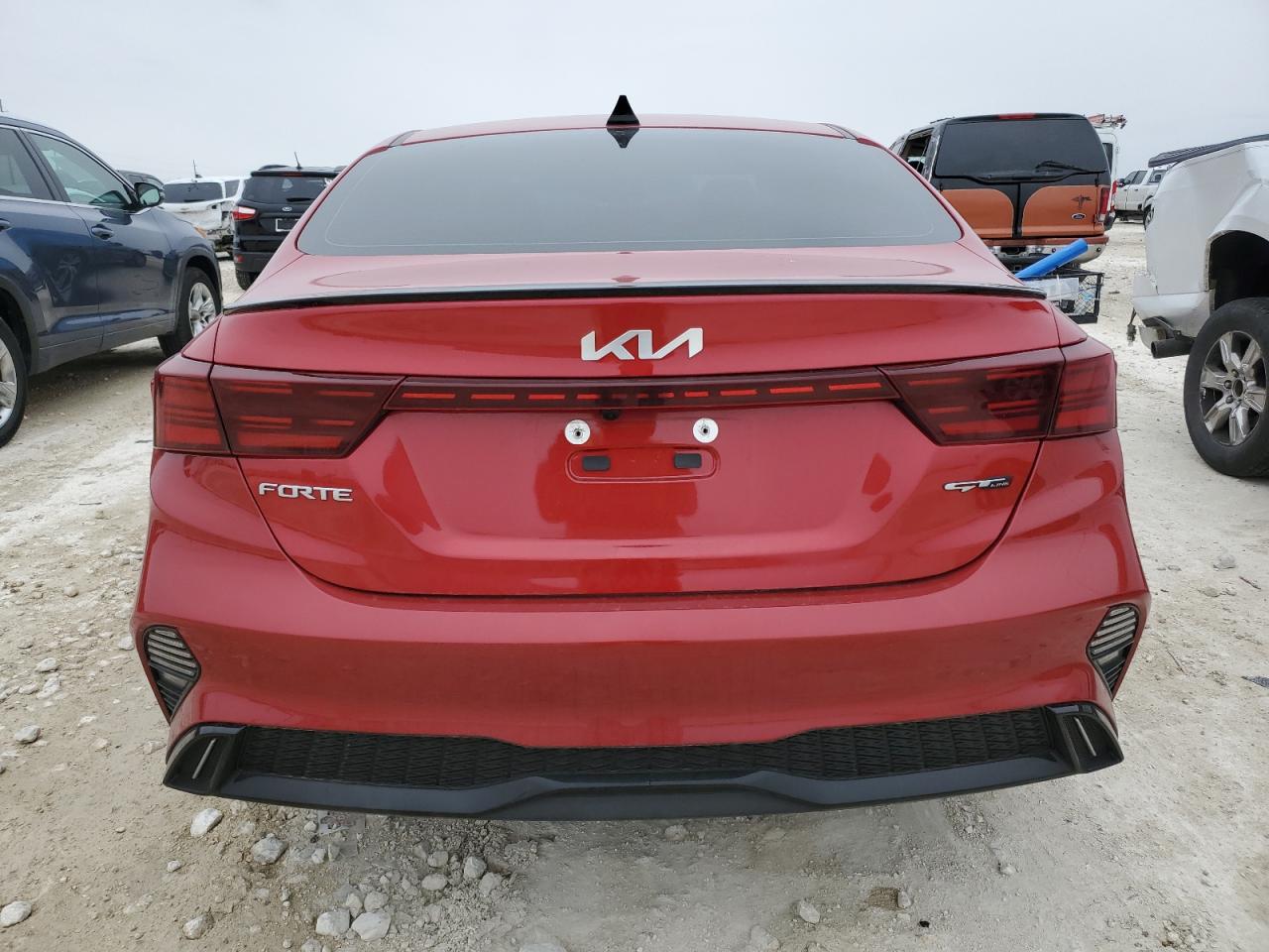 2024 Kia Forte - Image 6