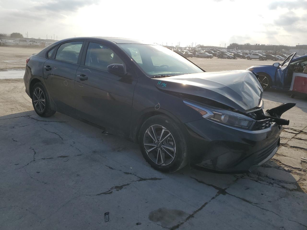 2022 Kia Forte - Image 4