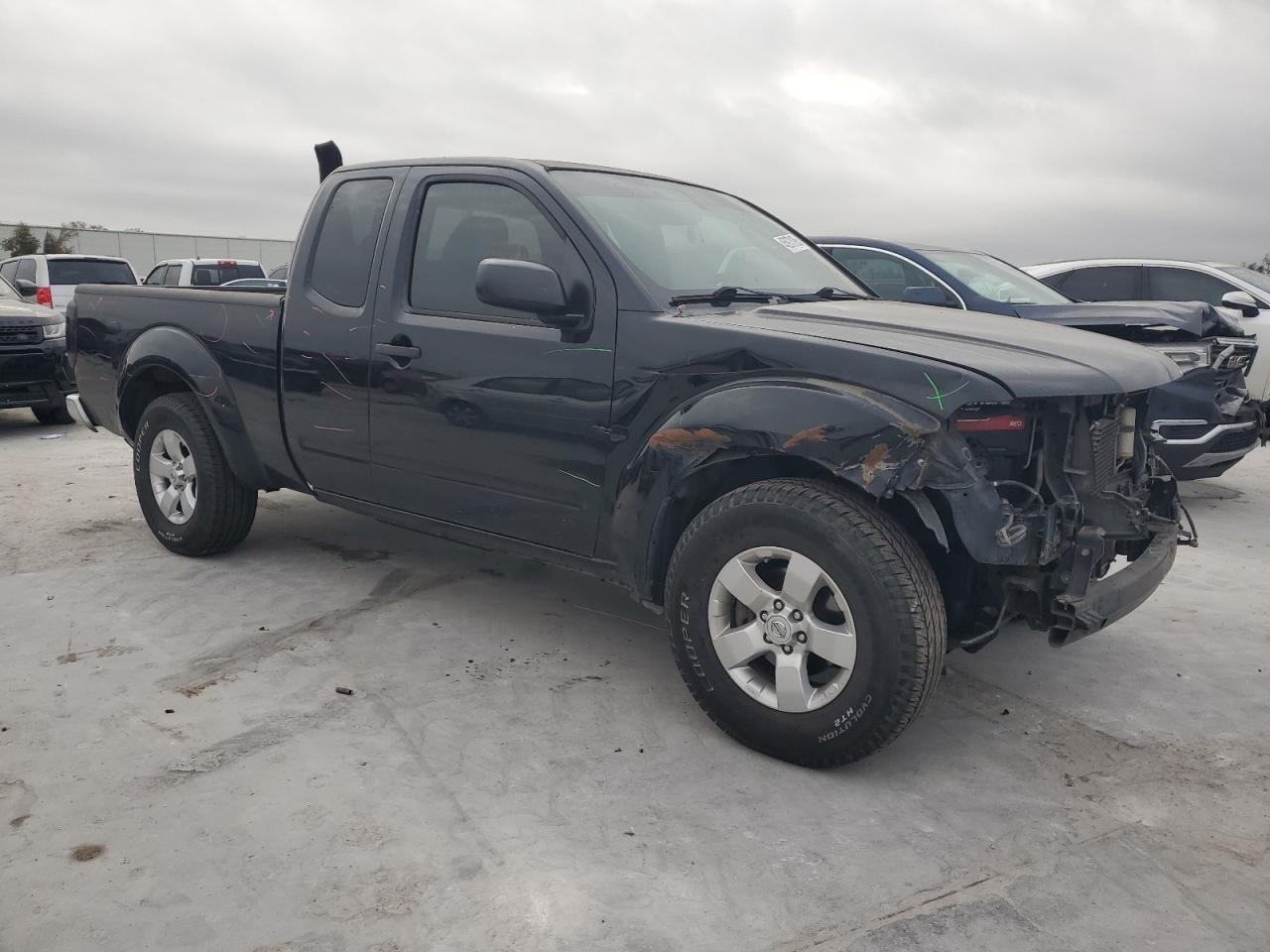 2010 Nissan Navara (Frontier) - Image 4