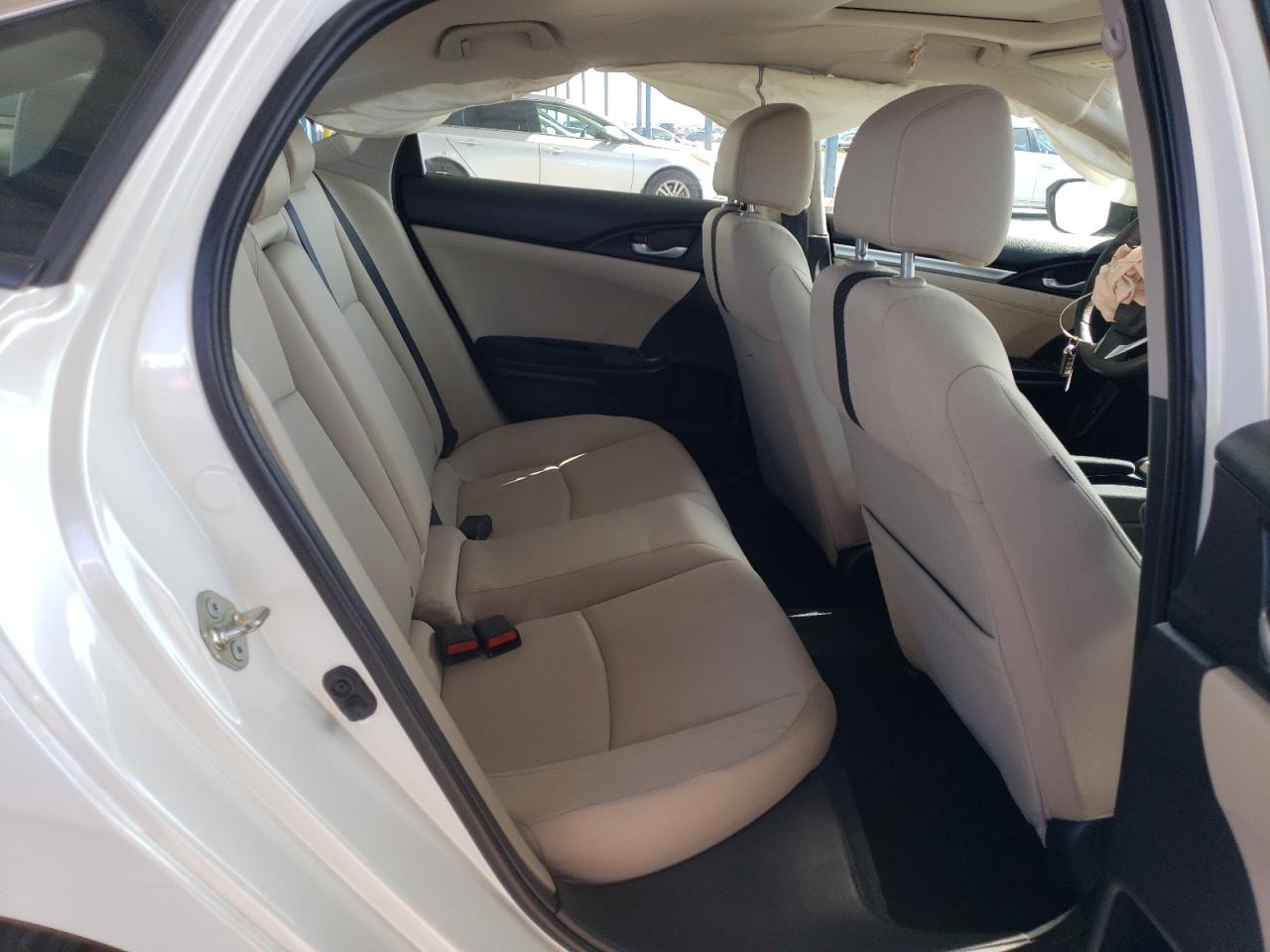 2016 Honda Civic - Image 10