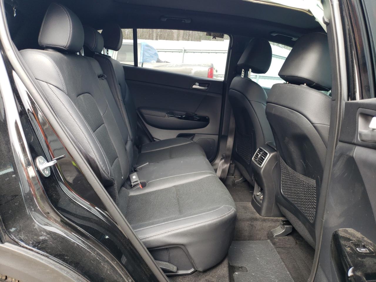 2021 Kia Sportage - Image 11