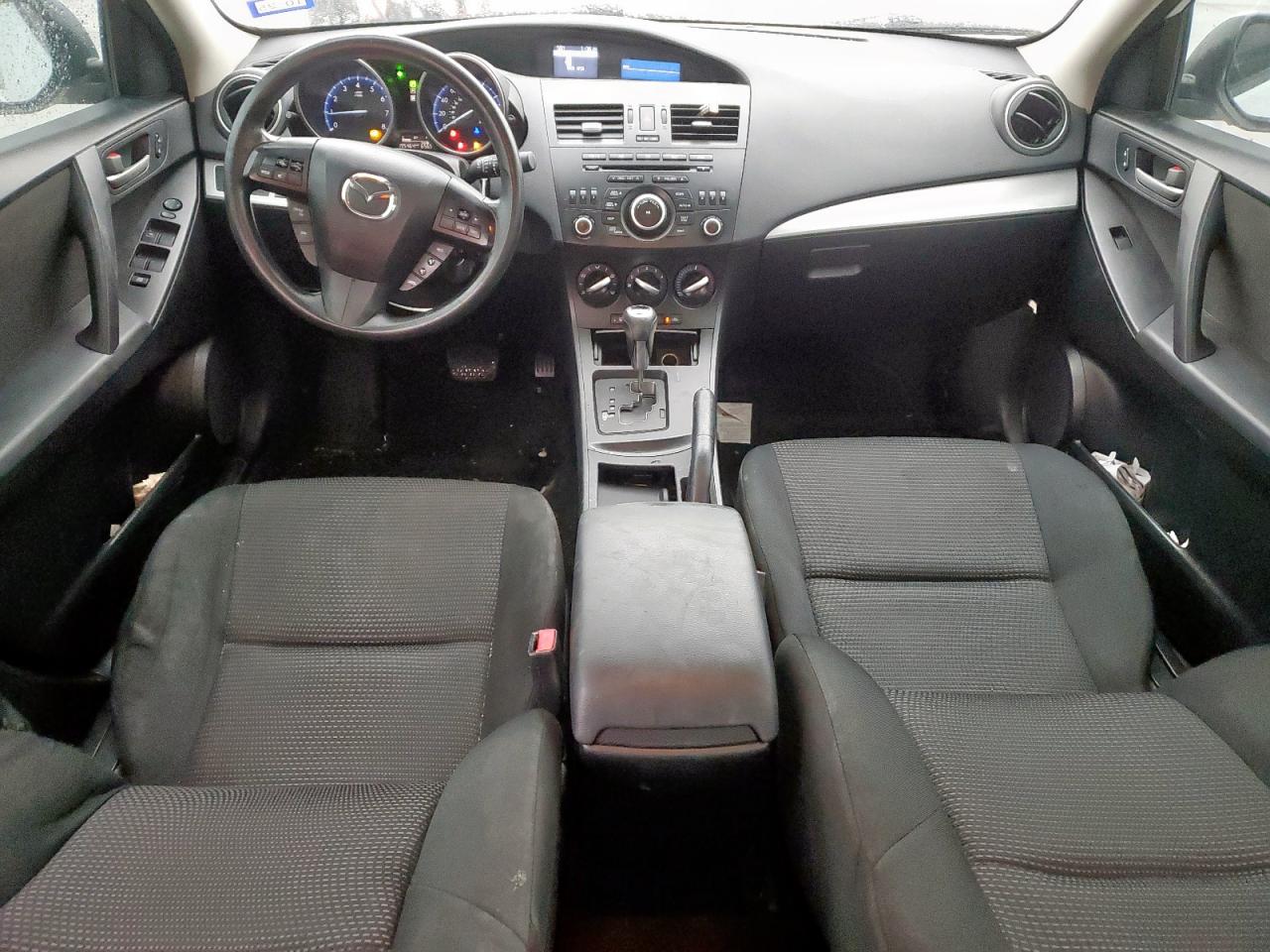 2013 Mazda 3 - Image 8
