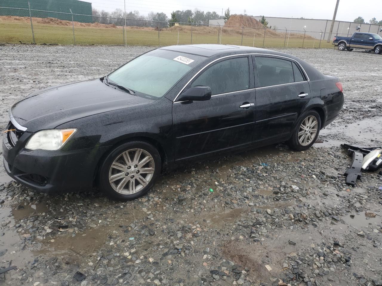 2010 Toyota Avalon - Image 1