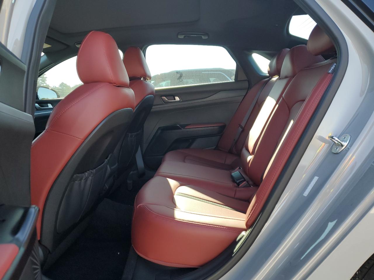 2024 Kia K5 - Image 11