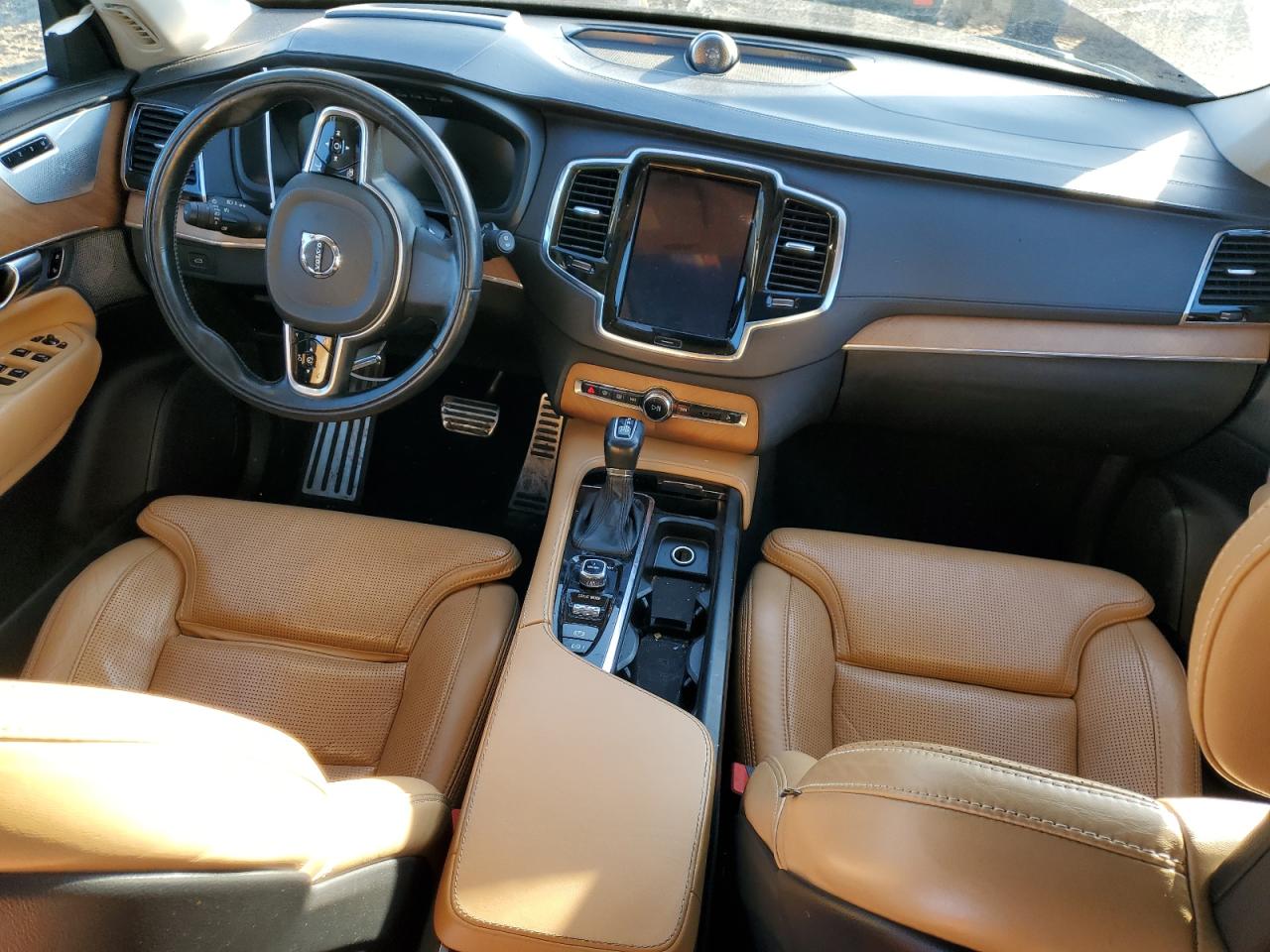 2016 Volvo XC90 - Image 8