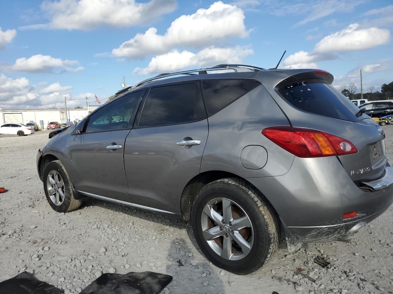 2010 Nissan Murano - Image 2