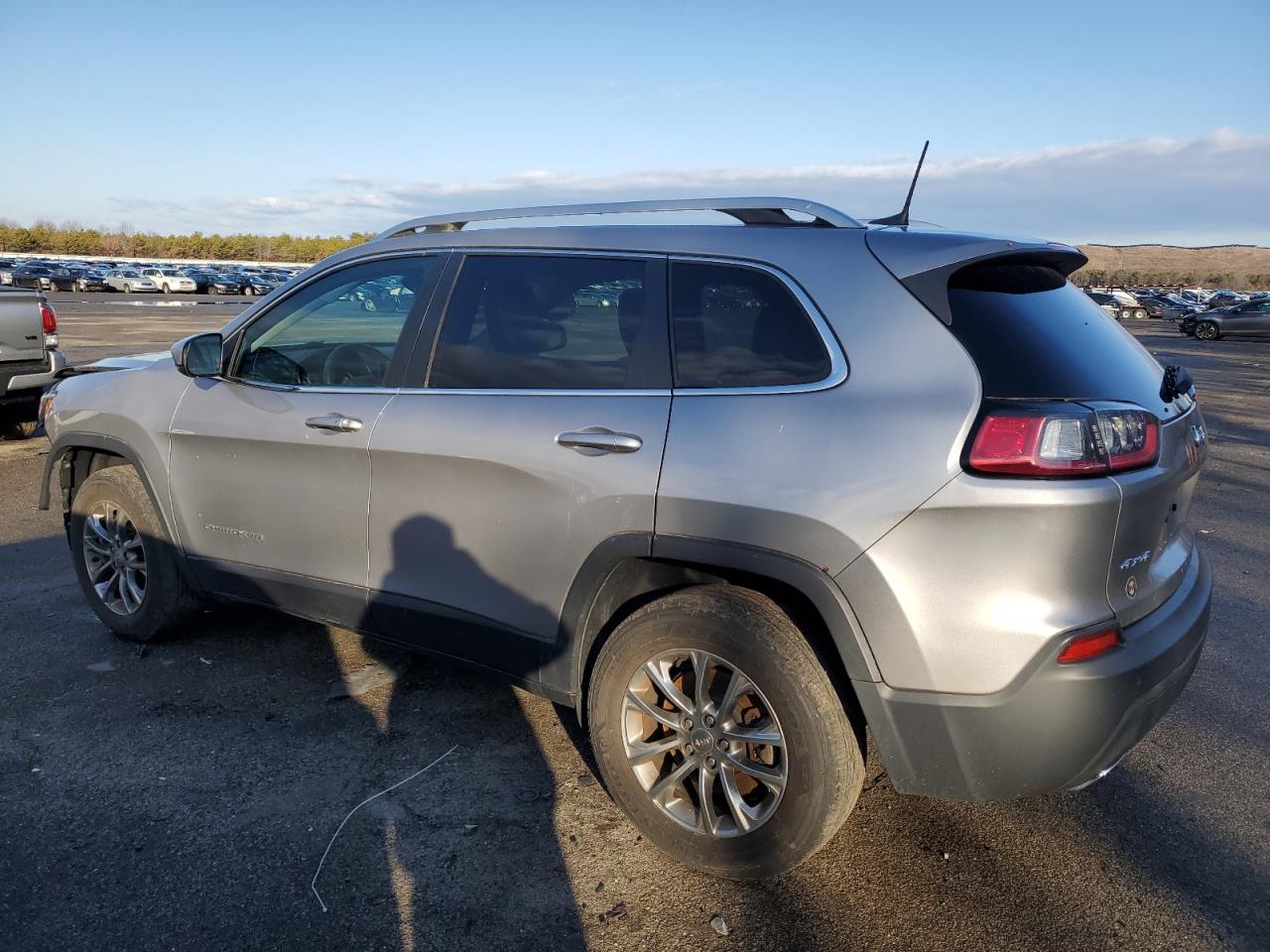 2020 Jeep Grand Cherokee - Image 2