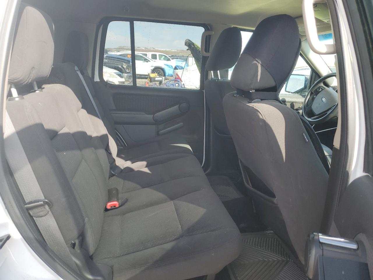2009 Ford Explorer - Image 10