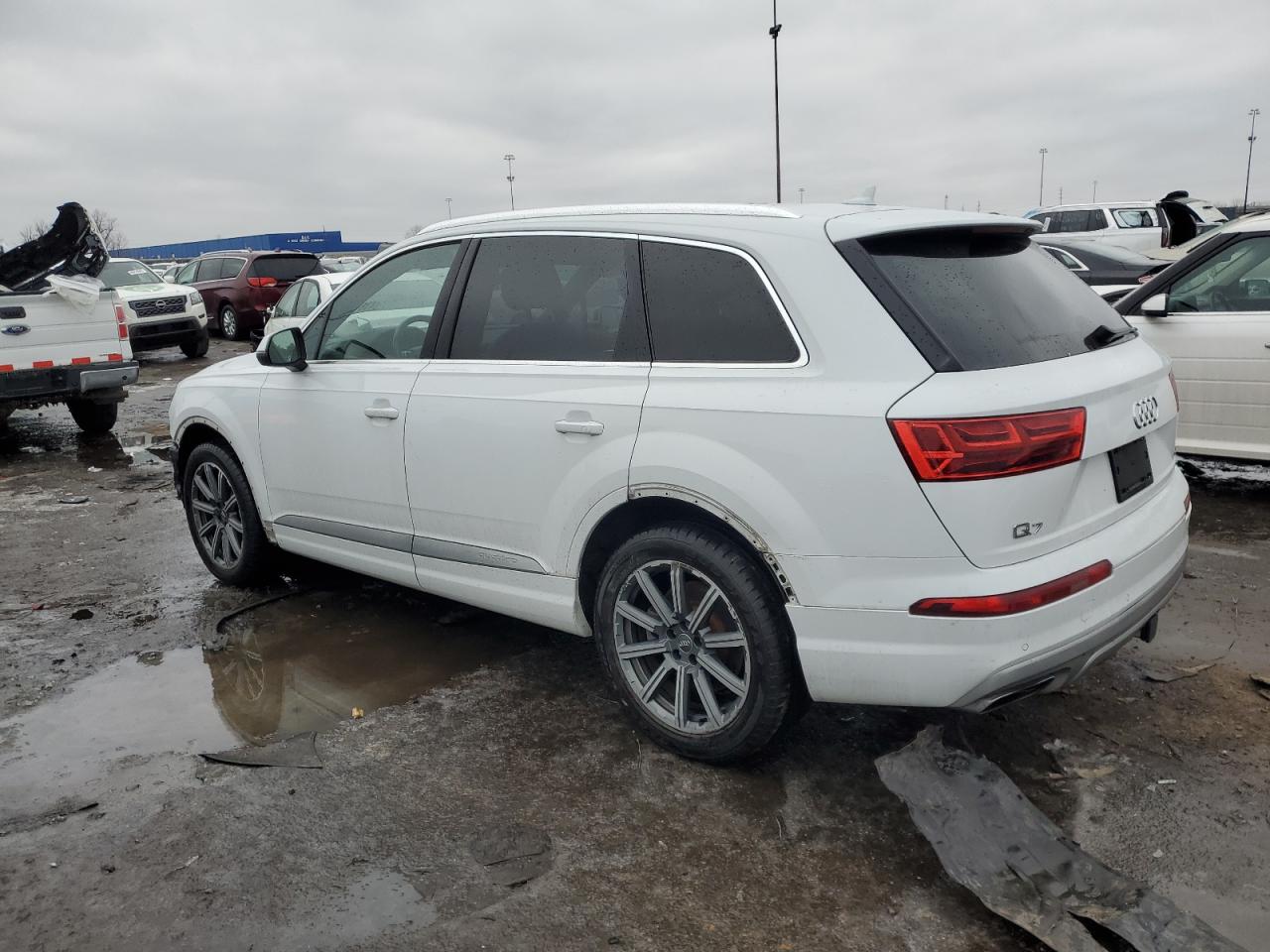 2018 Audi Q7 - Image 2