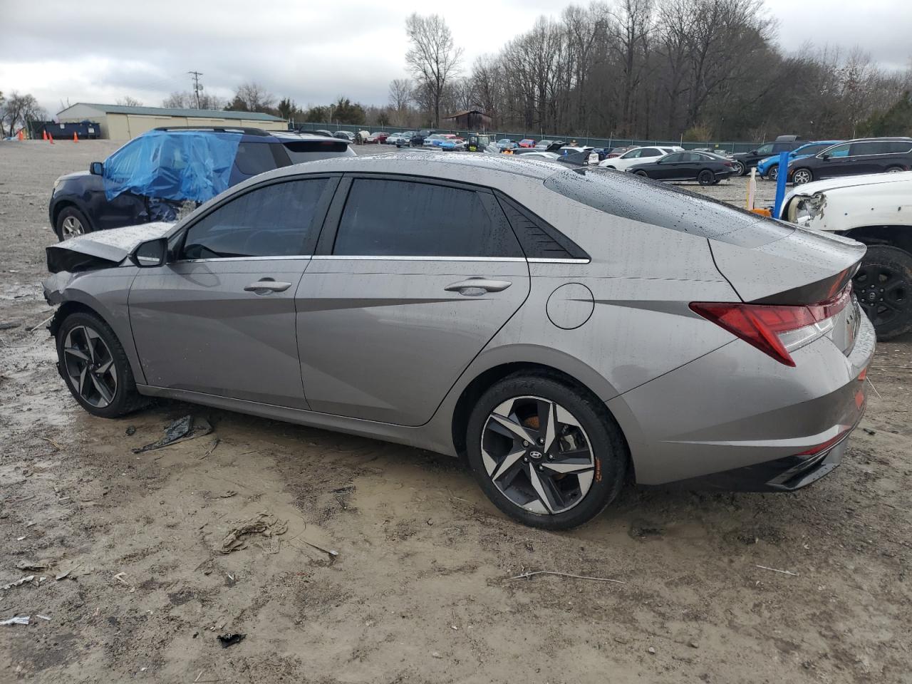 2021 Hyundai Elantra - Image 2