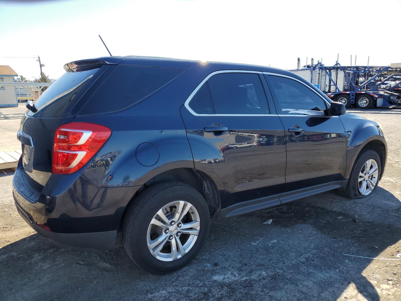 2017 Chevrolet Equinox - Image 3
