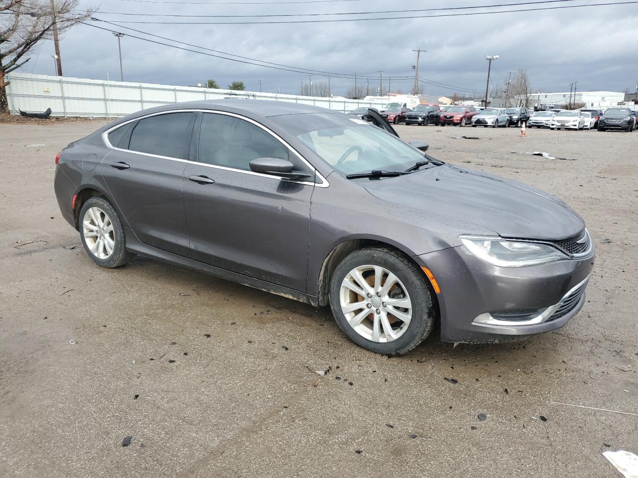 2015 Chrysler 200 - Image 4