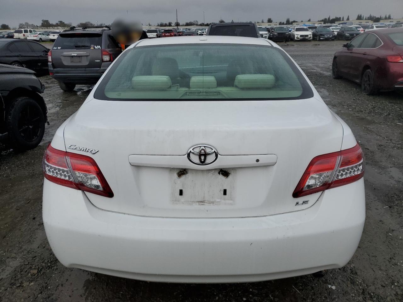 2011 Toyota Camry - Image 6