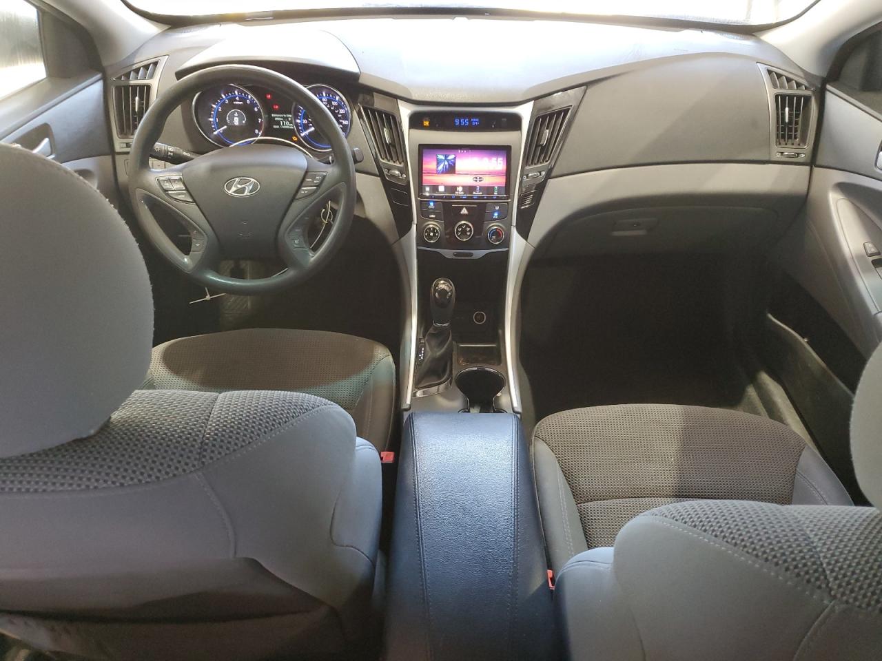 2014 Hyundai Sonata - Image 8