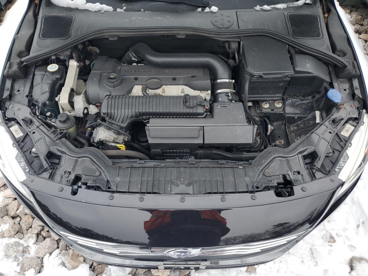 2015 Volvo V60 - Image 11